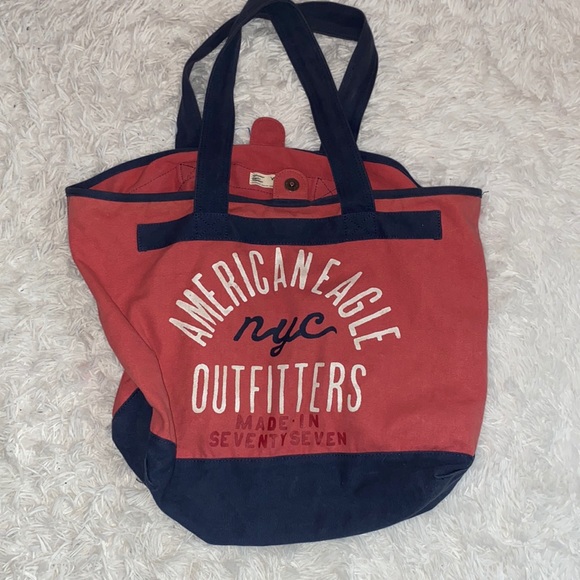 American Eagle Outfitters Handbags - american eagle beach bag